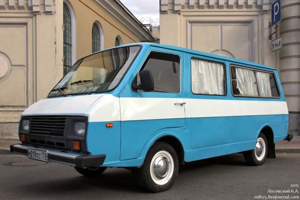 Парад ретро-техники в Санкт-Петербурге авто, общественный транспорт, парад, ретро автомобили