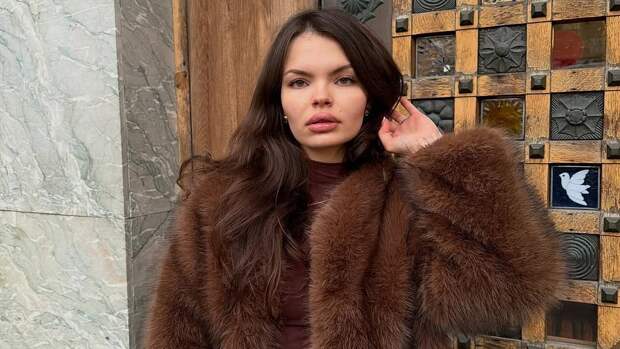 Иностранки мечтают выглядеть как русские девушки. Чем их привлекает вечно хмурый «взгляд славянской стервы»?