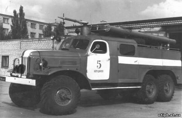 ЗИС-151 - король бездорожья ЗИС-151 - король бездорожья авто, зис, зис-151, советский автопром