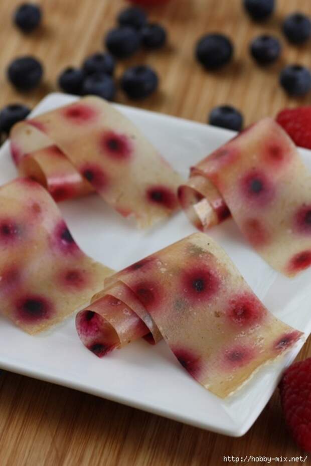polka-dot-fruit-leather-recipe-blueberry-raspberry-applesauce-32-580x869 (467x700, 184Kb)