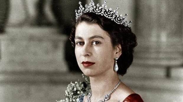 queen-elizabeth-7811