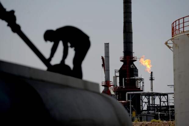 Пентагон: Доходы ДАИШ от нефти упали на 30% после нанесения коалицией авиаударов