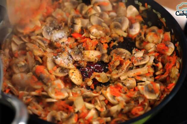 Овощной крем-суп с шампиньонами и сливками: шаг 4