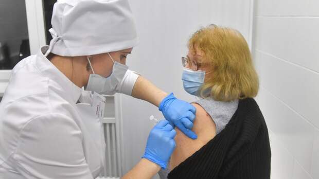 Сахалин ввел обязательную вакцинацию для ряда профессий