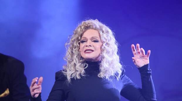 На концерт Ларисы Долиной в Москве продали менее 30% билетов