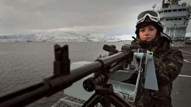 «За короля!»: британские морпехи пьют ром, готовясь к войне с РФ – Politico