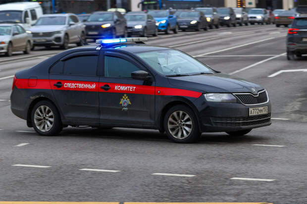 Окоченевшего мужчину нашли на улице российского города