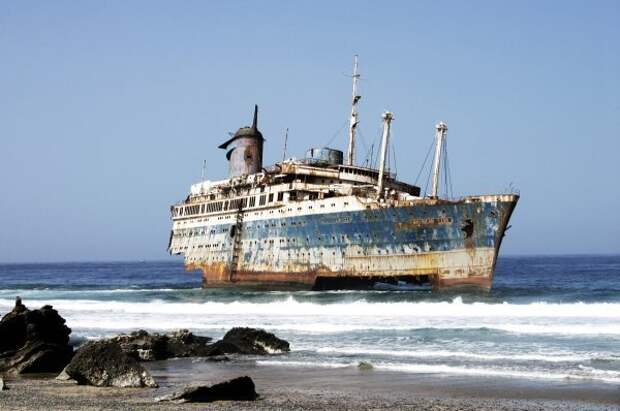 К берегам Калифорнии прибило странный корабль с полчищами крыс на борту "Любовь Орлова", загадки, исчезнувший экипаж, корабль-призрак, русское судно