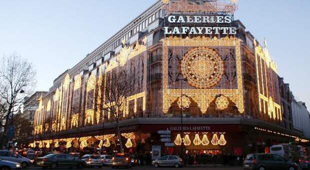 Галери Лафаетт - один из крупнейших магазинов Парижа и всей Европы