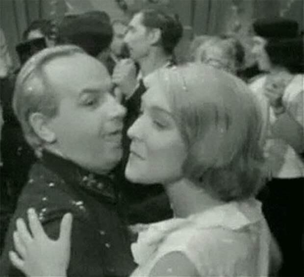 кадр из фильма «Фро». 1964 (А. Столбов и А. Завьялова)