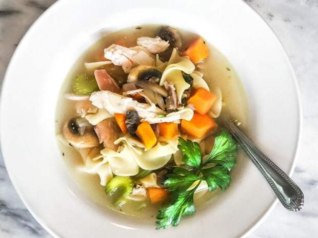 Суп с курицей и шампиньонами: рецепты приготовления