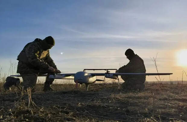 В результате ночной атаки украинских БПЛА на Кубань загорелся резервуар с нефтепродуктами