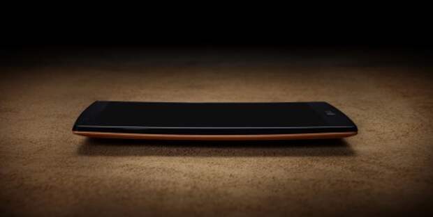 LG G4 оснастили изогнутым дисплеем и кожаной задней крышкой