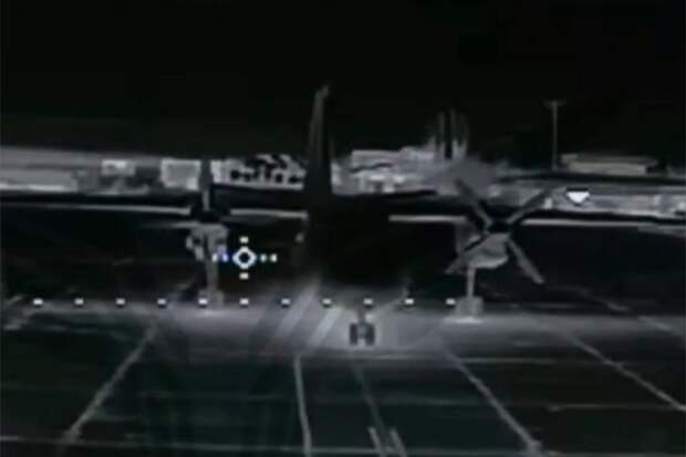 Появилось видео уничтожения самолета Ан-26 ВСУ