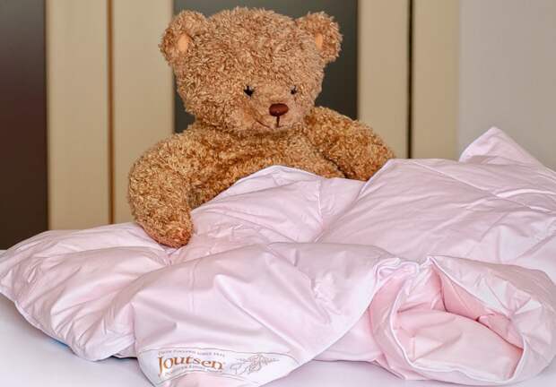 Маленькие детские одеяла можно постирать в машинке / Фото: static-eu.insales.ru