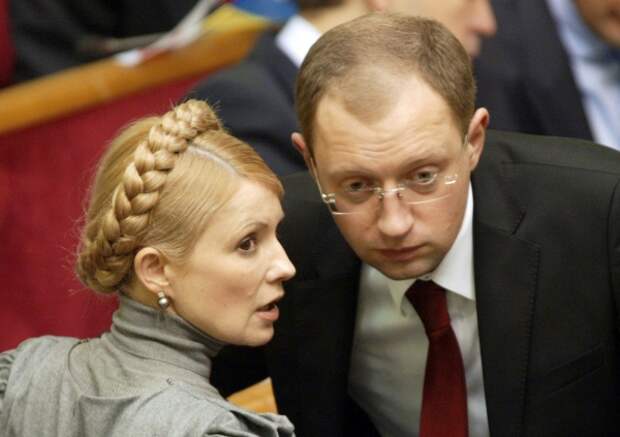 Яценюк заявил, что лучше Тимошенко никто не сможет решить газовые вопросы