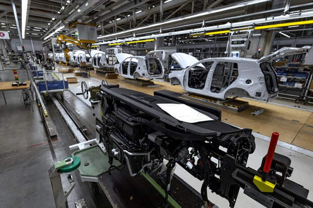 В России раскрыли названия будущих автомобилей нового отечественного бренда Tenet Plus