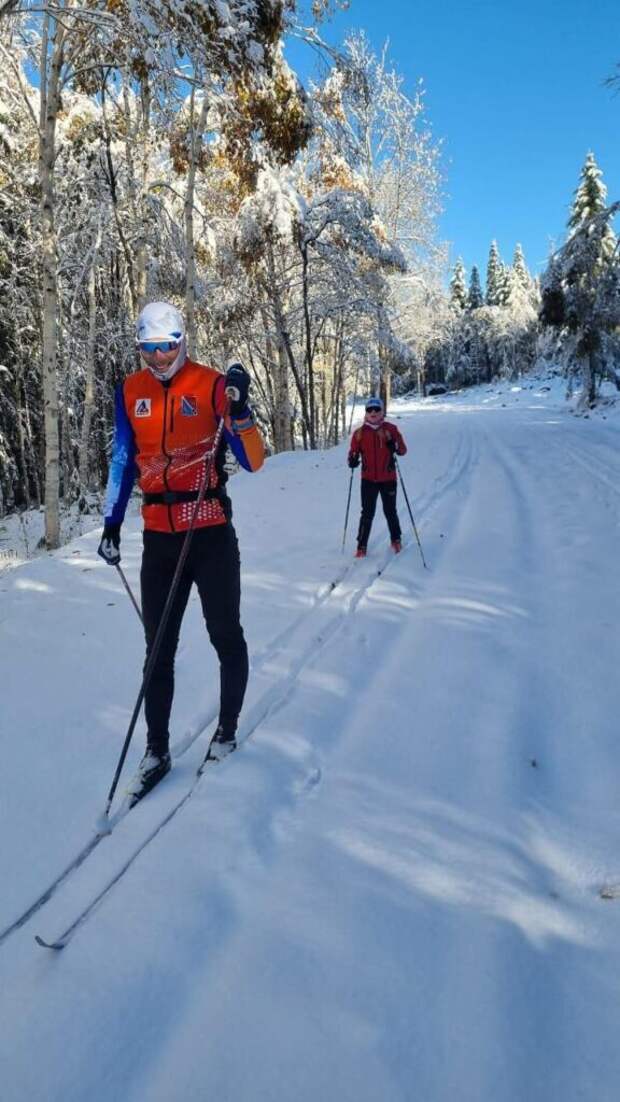 На Сахалине выпал первый снег: лыжники из Ноглик нашли зиму в селе Ныш