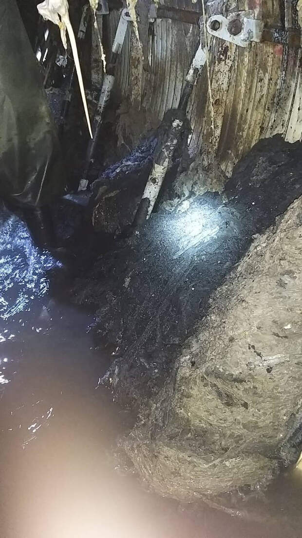 При реконструкции коллектора в Невском районе нашли декорации для фильма ужасов