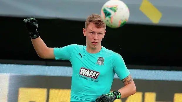 Сафонов опроверг слухи о конфликте с тренерским штабом молодёжной сборной России