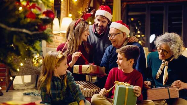 Россияне потратили на празднование Нового года в среднем 65 тыс. руб. – ВЦИОМ