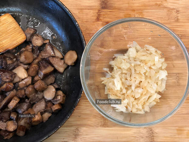 Картофельные зразы с грибами (этап 7)