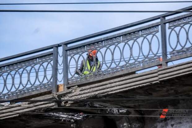 В Череповце в связи с ремонтом Октябрьского моста расширят проезжую часть на улице Архангельской