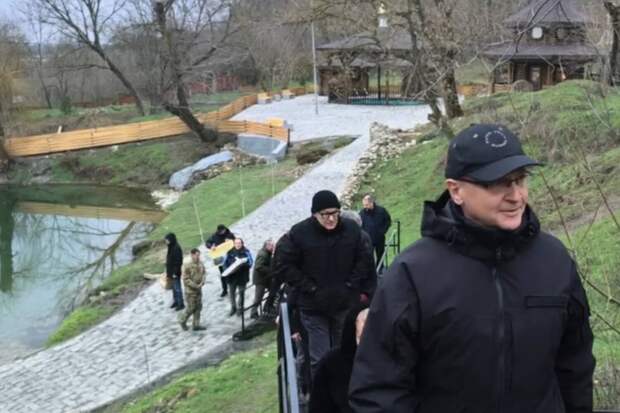 Кириенко посетил обновленные Терпеньевские источники в Запорожской области