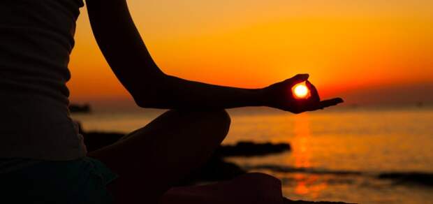 Yoga-Sunset-Meditation