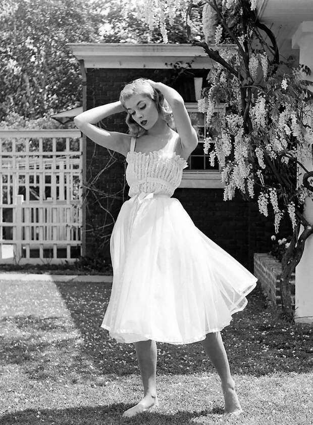 1940s And 1950s Fashion Photography By Nina Leen