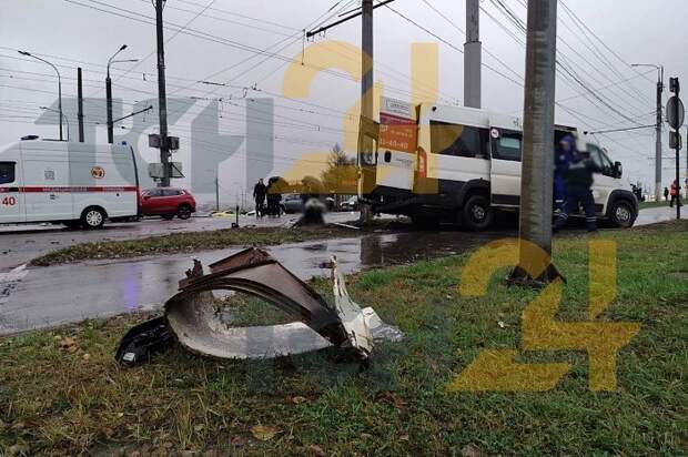 Первые минуты после ДТП с трамваем и маршрутками в Туле попали на видео