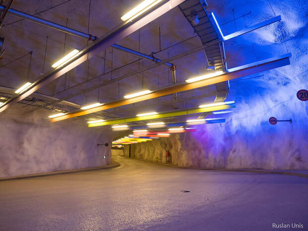 Уникальная подземная парковка в Тампере Тампер, авто, парковка, подземная парковка, финляндия