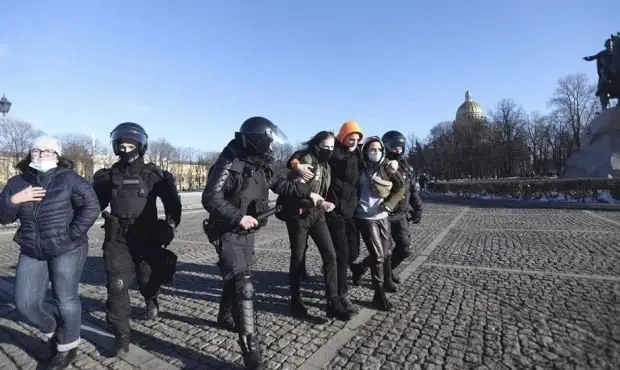 Каждый выбирает для себя...