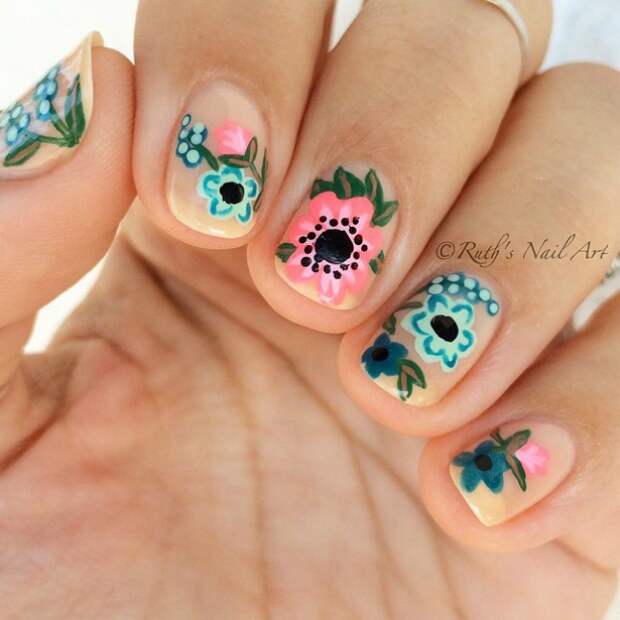10 Floral Manicures You Need to Master for Spring