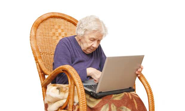 В Госдуме предложили давать 14 дней отпуска за свой счет для ухода за нетрудоспособными родственниками