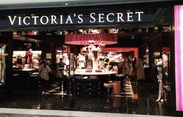 Изначально «Victoria's Secret» предназначалась для мужчин.
