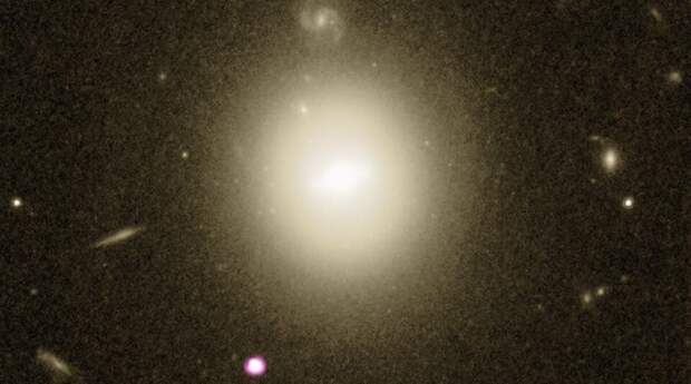 Астрономы зафиксировали, как неуловимая черная дыра поглощает звезду