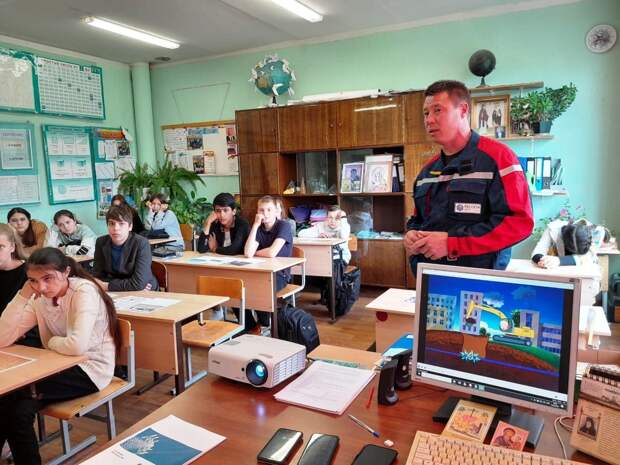 В преддверии летних каникул сотрудники филиала «Россети Центр» – «Тверьэнерго» провели «Неделю электробезопасности»