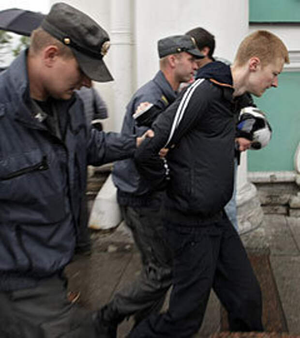 Задержание участника гей-парада в Санкт-Петербурге в июле 2010 года. Фото РИА Новости, Игорь Самойлов