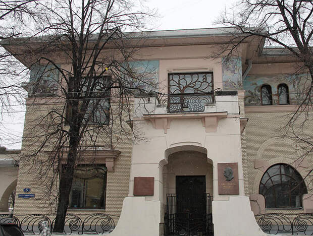 Особняк С. П. Рябушинского на Малой Никитской улице: главный фасад