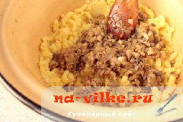 Рулет из лаваша с шампиньонами и картофелем