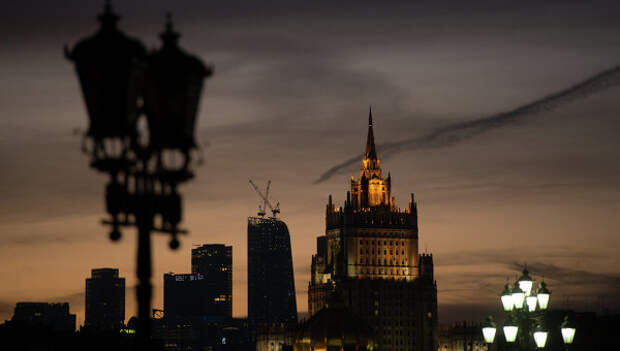Вид на здание МИД с Патриаршего моста. Архивное фото