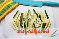 Паста с цукини и вялеными помидорами