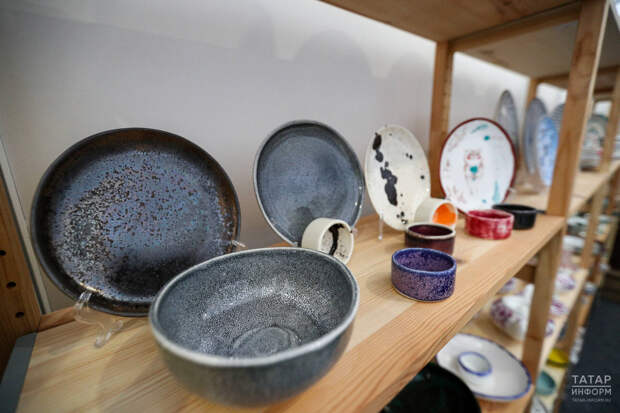 В России атлет побил мировой рекорд по скручиванию сковородок