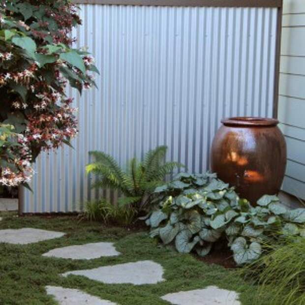 creative-use-large-pots-and-containers-in-garden15-1