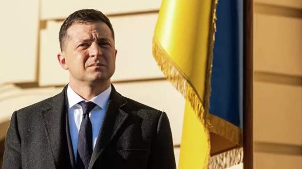 После разговора: Зеленский опять к чему-то готовится