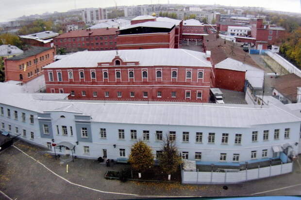 Владимирский Централ (Россия)   Многие слышали об этом исправительном учреждении из песни Михаила Круга. Тюрьма является очень старой (1783 год) и во времена СССР туда частенько сбагривали политзаключенных. 