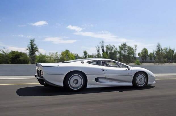 Jaguar XJ220 – не добившийся успеха суперкар jaguar, jaguar xj220, авто, автоаукцион, автомобили, олдтаймер, спорткар, суперкар