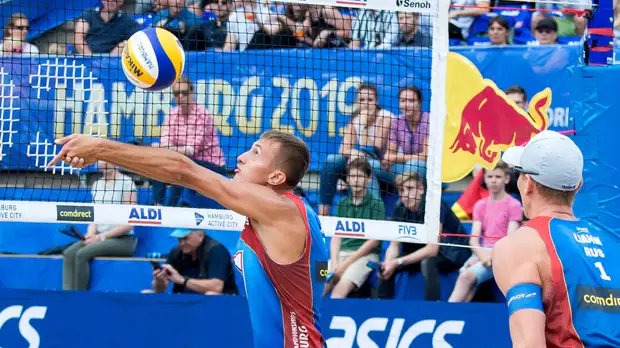 Лямин и Мыськив проиграли в плей-офф ЧЕ по пляжному волейболу