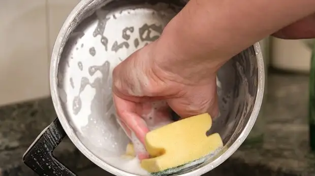 11 кухонных предметов, которые легко отмыть уксусом
